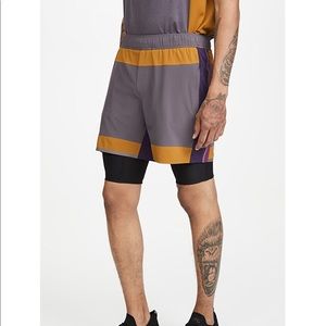 Take the Moment shorts *Lined